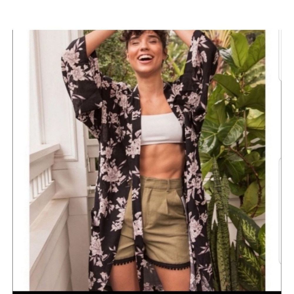 Spiritual Gangster Maya Floral Kimono Black One Size Women Flowy Versatile Robe